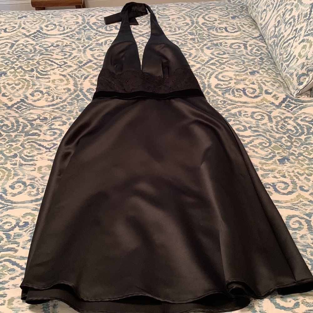NWT White House Black Market size 12 satin halter midi gown w/lace & velvet.